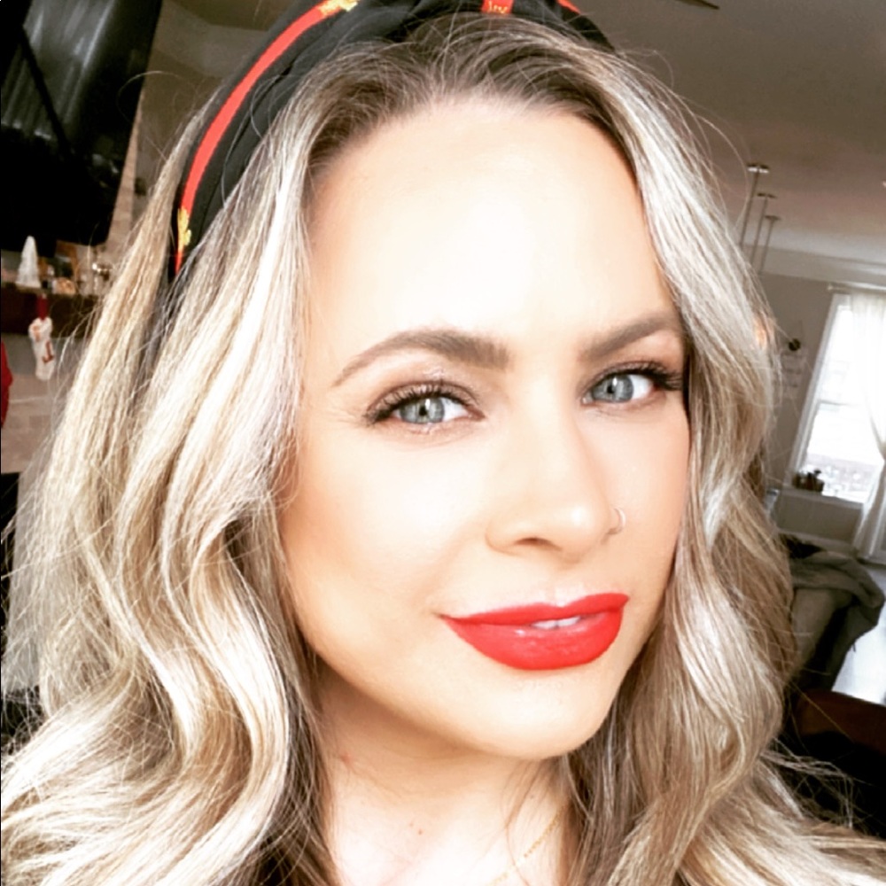 Meet your Posher, Jessica